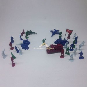 Oyuncak Asker Komando Ordusu 38 Parçadan Oluşan Kurşun Asker,Araba,Uçak Asker Seti