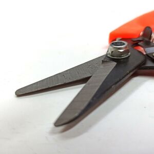 Toynak ve Çiçek Kırpma İkiz Bıçak, Kilitlemeli, Ergonomik Saplı 17.3 cm Bağ Budama Makası