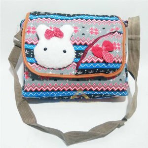 POSTACI MODEL PELUŞ AYICIKLI HELLO KİTTY DİZAYN GENÇ BAYAN ÇANTASI KADIN OMUZ ÇANTASI