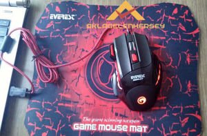 EVEREST OYUNCU MOUSE VE MOUSEPAD SETİ SGM-X7
