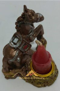 1 ADET MUM HEDİYELİ AT FİGÜRLÜ MUMLUK