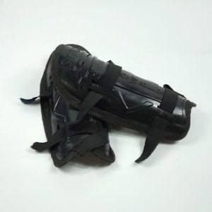 Yetişkinler İçin Tekmelik Dizlik Dayanıklı Sporcu Koruma Ekipmanı