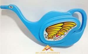 2.2 LT KUĞU ŞEKLİNDE PLASTİK BAHÇE SULAMA KABI