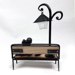 Bankta Oturan Çift Model Lambalı 20x13Cm Kalemlik