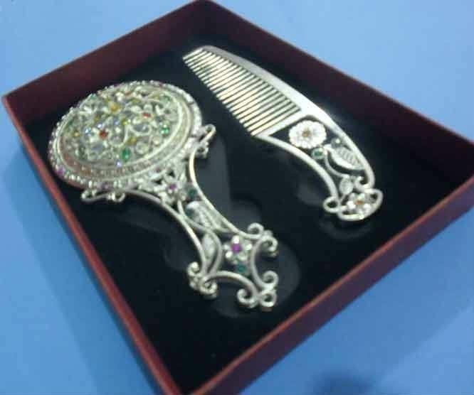 Aynalı Özel Taş İşlemeli Metal Ayna Tarak Seti