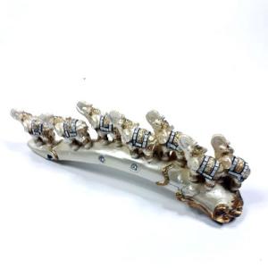 Geleneksel İşlemeli 7 Fil Biblo 27 Cm Sehpa Süsü