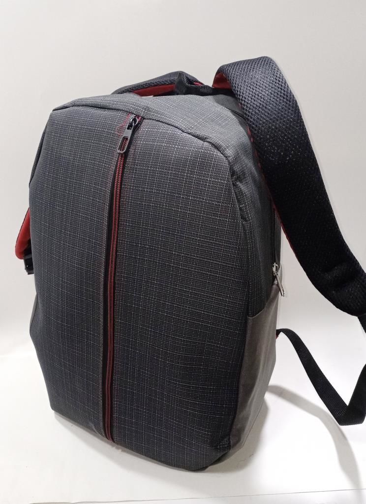 Yılın En Ekonomik Sırt Çantası Su Geçirmez Özel Kumaş Korumalı Laptop Tablet Seyahat için Spor Çanta