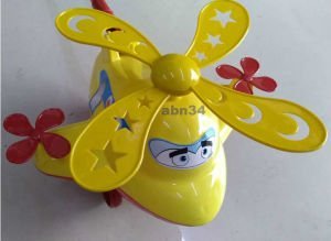 Sesli hareketli döner pervaneli,sarı-kırmızı-mavi 3 fark renk ile çır-çır baston helikopter 2-5 yaş