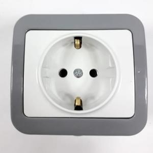 Alfa Ce Belgeli Sıva Üstü Topraklı Priz 7x8x5 Cm