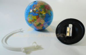 KALEMTRAŞ OLARAK KULLANABİLEN DÖNERLİ DÜNYA KÜRE