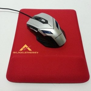 KIRMIZI BİLEK DESTEKLİ OYUNCU MOUSE PAD