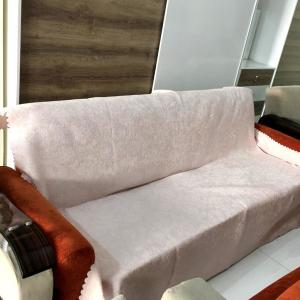 Kaymaz Sünger Zeminli 220x175 cm Çekyat, Kanepe, Koltuk Örtüsü Yıkanır Kumaş