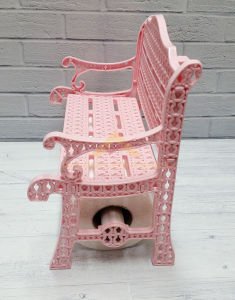 Kırılmaz Plastik Koltuk Bank Şeklinde Pudra Pembe Duvara Asılabilir Kağıt Havluluk