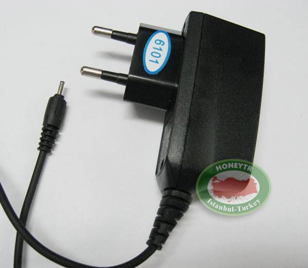 NOKIA İNCE UÇLU EV-İŞYERİ ŞARJ ALETİ LED IŞIKLI