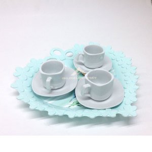 Çiçek ve Kalp Desenli Servis Tepsisi 32x30cm Duvara Asılabilir Şık Tasarım Plastik Sunum Tepsisi