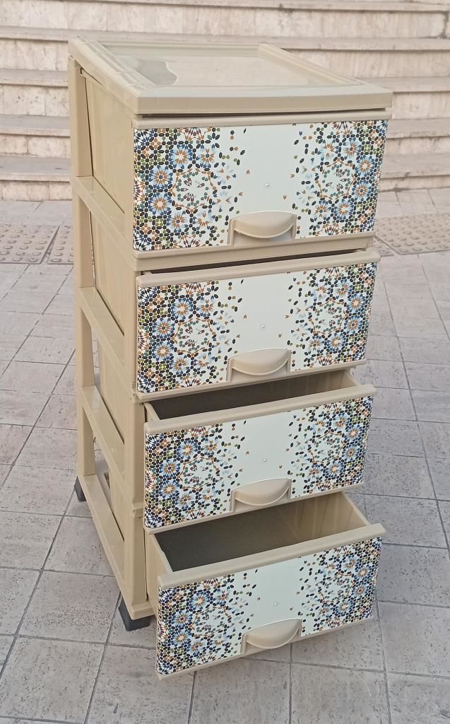 Büyük Boy Modern Mozaik Desen 4 Çekmeceli Tekerlekli Komidin Yükseklik 93cm 43x38 Demonte Dolap Raf