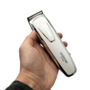 Kablolu ve Kablosuz Kullanımlı Şarjlı Tıraş Makinesi 2 Taraklı Ipone IP-1003