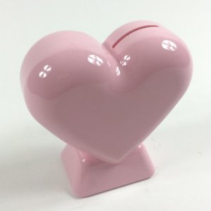 Pembe Kalp Figürlü 11x11x5 Cm Boyutlarında Plastik Dekoratif Kumbara
