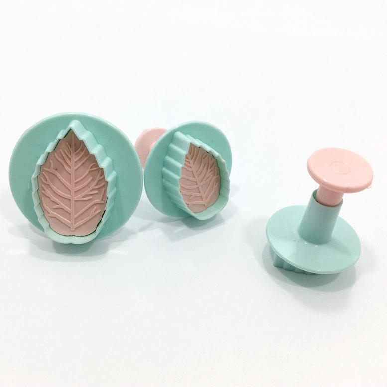 Bas Çıkart Gül Yaprağı Şekilli 3 lü Şeker Hamuru Kurabiye Kalıbı