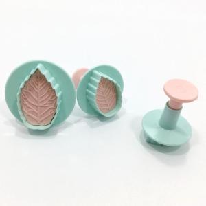 Bas Çıkart Gül Yaprağı Şekilli 3 lü Şeker Hamuru Kurabiye Kalıbı