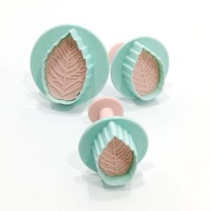 Bas Çıkart Gül Yaprağı Şekilli 3 lü Şeker Hamuru Kurabiye Kalıbı