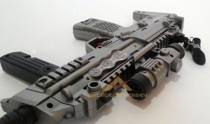 SESLİ IŞIKLI TİTREŞİMLİ UZİ MODEL OYUNCAK TÜFEK
