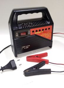 Araba Motorsiklet Akü Şarj Aleti 6V 12V Aküler için 6 Amper Doluluk Seviye Göstergeli Akü Şarj Cihazı