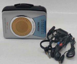 PREMIUM PRW 101 AM/FM Radyo Ve Kaset Calar. Dahili Hoparlör, İleri Geri Sarma Fonksiyonu