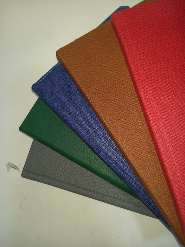 21*15 Kırmızı Renkli Kapaklı Çizgili  Kalemlikli Ajanda Defter( Takvimsiz)