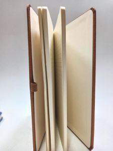 21*15 Kahverengi Renkli Kapaklı Çizgili  Kalemlikli Ajanda Defter( Takvimsiz) Ayraçlı