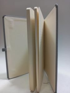 21*15 Gri Renkli Kapaklı Çizgili  Kalemlikli Ajanda Defter( Takvimsiz) Ayraçlı