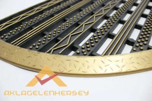 KAPI ÖNÜ PLASTİK YARIM AY KABARTMALI PASPAS