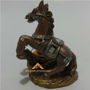 1 ADET MUM HEDİYELİ AT FİGÜRLÜ MUMLUK KD