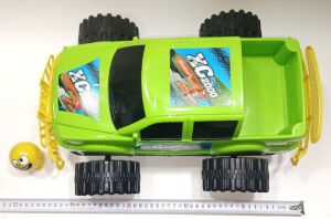 Sallanan Kafa Emoji Hediye Dev Tekerli 45cm Jumbo Pickup XC2000 Arazi Aracı 4x4 Jeep Süper Oyuncak