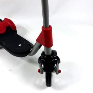 Yarış Arabası Desenli Siyah Kırmızı Çocuk Scooter Frenli Sepetli Scooter