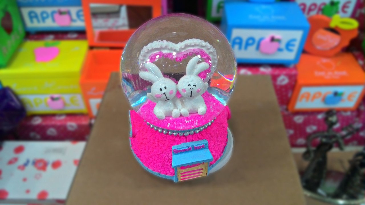 Sevimli Tavşanlar Müzikli Kar Küresi (Kurmalı)