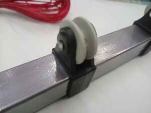 Yuvarlak Küpeşte Demirine Monte Balkon tipi 8 Gezer Makaralı Kurutma Askısı 24 Mandal+20mt İp Dahil