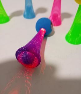 3 Renk Işıkla Fırlayan Suratlar Bas Fırlat Zıp Zıp Oyuncak Emoji Toplar Süper Zevkli Işık Show