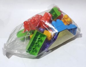 58x28x21cm Ebatında 38 Parça Legolu Kapaklı Oyuncak Pazar Arabası