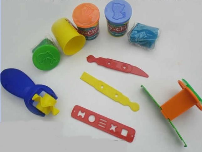 6 Adet şekillendirici kalıp 9 parça oyun hamuru