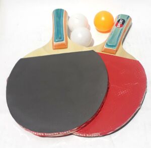 10cm Saplı 2 Raket ve 4cm Çaplı 3 Toplu Çantalı Masa Tenis Seti