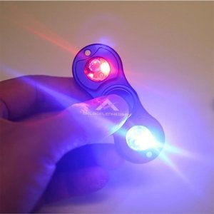 Metal Kutulu Işıklı Metal Stres Çarkı Çelik Rulmanlı Hand Spinner