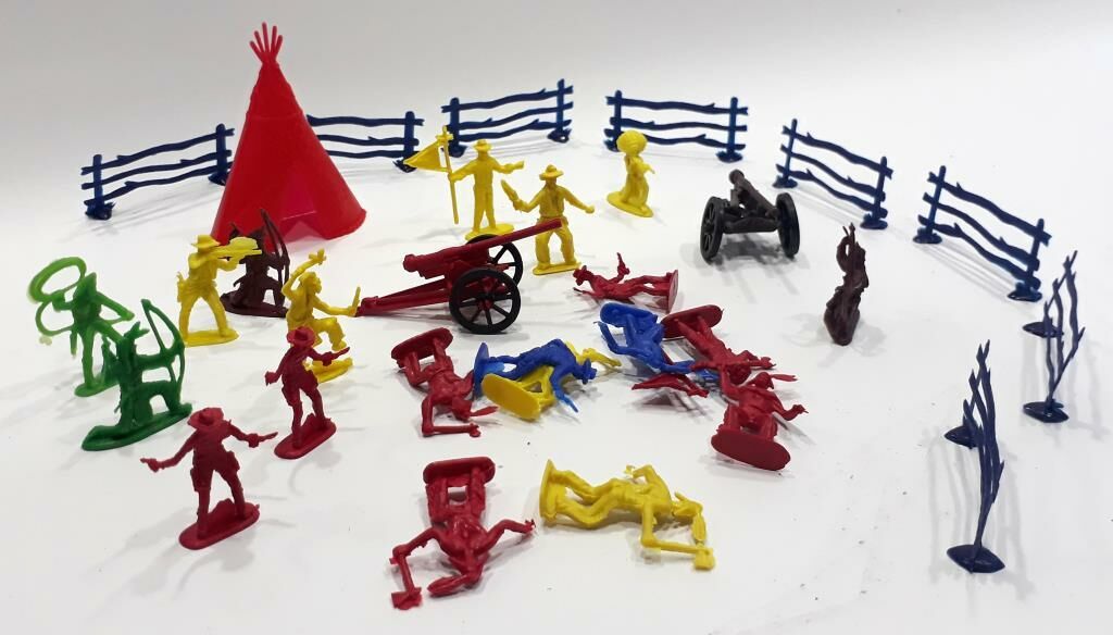 31 Parça Küçük Farklı Renkte Kaliteli Plastikten Kovboy Figür Seti Çitler, Top ve Kabile Çadırıyla