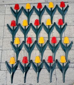 340cm Sarı Kırmızı Renklerde Lale Çiçekli Bahçe Çiti Kaliteli Plastikten 80x30cm Eklenebilir 4 Panel