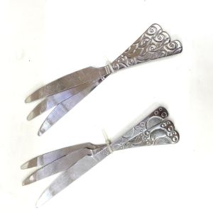Desenli Paslanmaz Çelik Modern ve Sade Tasarımı ile 3 lü Tatlı Bıçağı