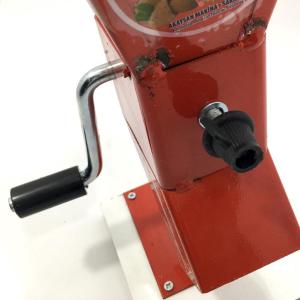 Ahşap Sehpalı Kollu Kapaklı Ayarlanır Ceviz,Fındık,Badem Kıracağı Fındık Kırma Makinesi