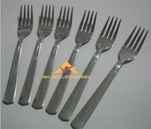 Ücretsiz Kargo 6 ADET PASLANMAZ ÇELİK ROSTRE YEMEK ÇATAL SETİ