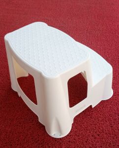 Kar Beyazı Kaymaz Taban Yükseltici Basamak 120kg taşıyan 2 Basamaklı Merdiven Çocuk Lavabo Taburesi