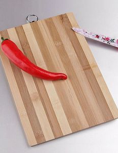 Sudan Etkilenmeyen Ahşap Bambu Kesme Doğrama Tahtası 18x28x1.4 Cm