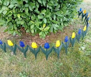 340cm Sarı Lacivert Renklerde Lale Çiçekli Bahçe Çiti Kalite Plastikten 80x30cm Eklenebilir 4 Panel